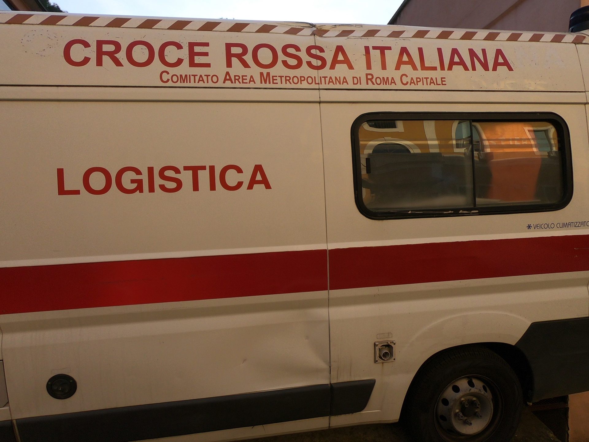 Ambulanza%20croce%20rossa.jpg
